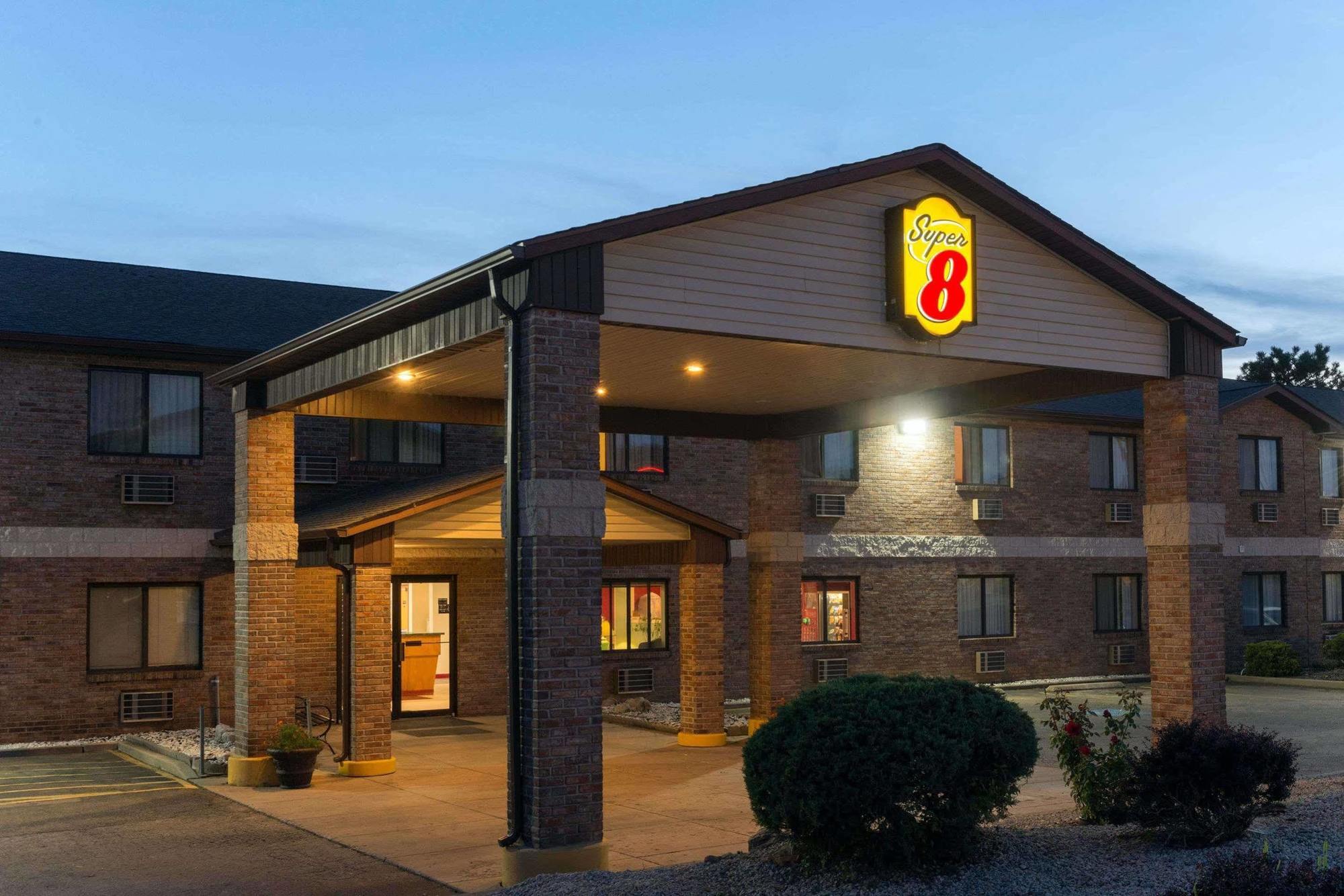 Super 8 By Wyndham Farmington Hotel Exterior foto